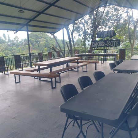 Villa Chacha At Macarena, Megamendung Exterior photo